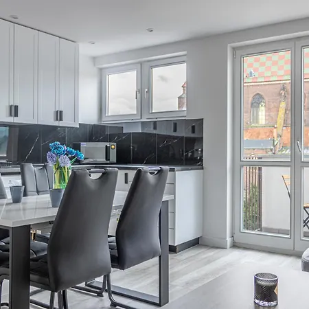 Old Town Pearl Apartment