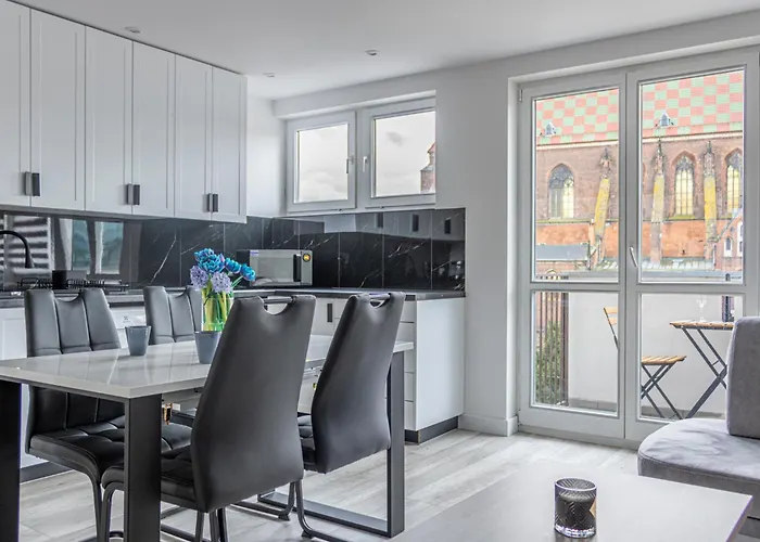 Old Town Pearl Apartment